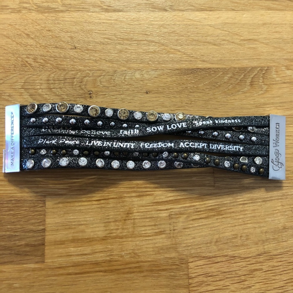 GOOD WORKS leather bracelet